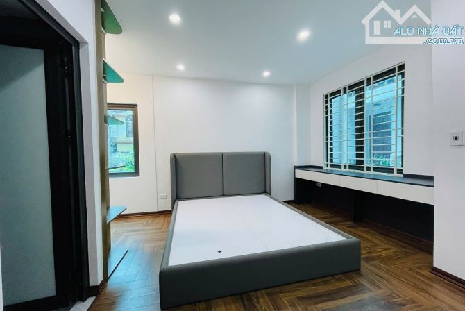 Bán nhanh nhà Trần Bình 33m, 5 tầng, giá 8,5 tỷ. Dòng tiền 25 tr/tháng