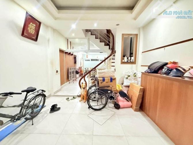 Bán Nhà Phố Dương Quảng Hàm - Cầu Giấy - Siêu Đẹp