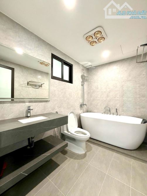 Thái Hà - 40m x 7T thang máy - ô tô đỗ cửa - 13 tỷ - không quy hoạch