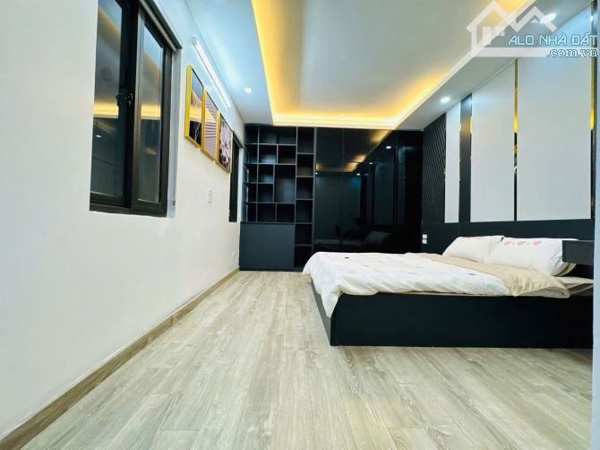 BÁN NHÀ ĐẸP BẠCH MAI, 40M RA MẶT PHỐ Ô TÔ, 40M2**5 TẦNG**MẶT TIỀN 4.3M, GIÁ 8,36 TỶ