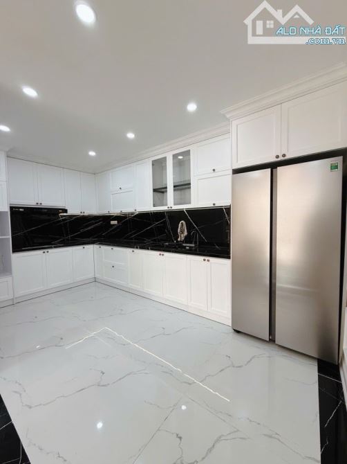 Mp ĐỐNG ĐA 40M, 6 TẦNG 1MP VÀ MẶT NGÕ Ô TÔ KINH DOANH