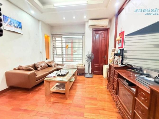 Bán Nhà Phố Dương Quảng Hàm - Cầu Giấy - Siêu Đẹp