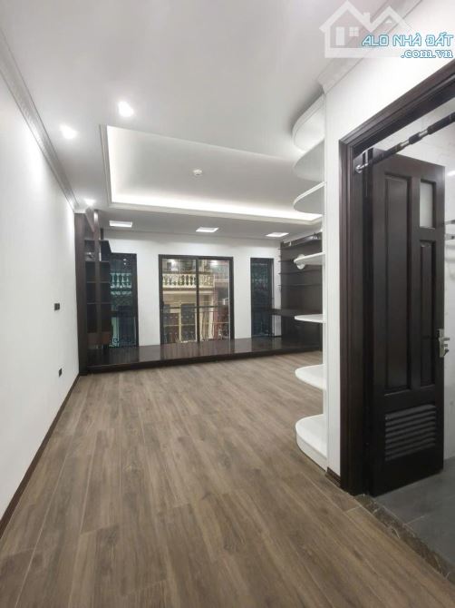 CỰC HIẾM - BÁN NHÀ PHÂN LÔ TRUNG HOÀ – 3 Ô TÔ TRÁNH – THANG MÁY – KHU CỰC HIẾM - VỈA HÈ RỘ