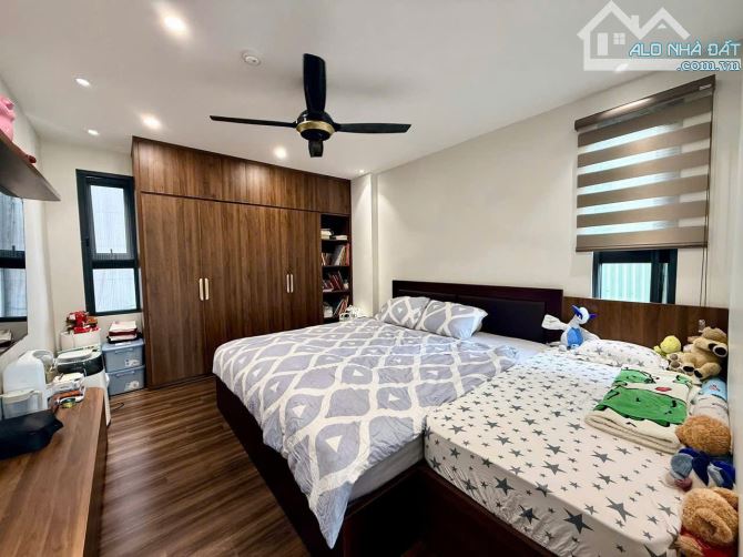 Bán nhà mặt phố Tứ Liên, Tây Hồ, 3 thoáng, gara, 125m2, 7 tầng thang máy, MT 9.5m, 6X tỷ