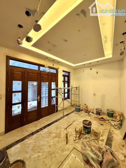 Nhà xây mới HBT - cách phố 20m - 5 tầng x 38m MT 4.5m chỉ 7.5 tỉ - 4
