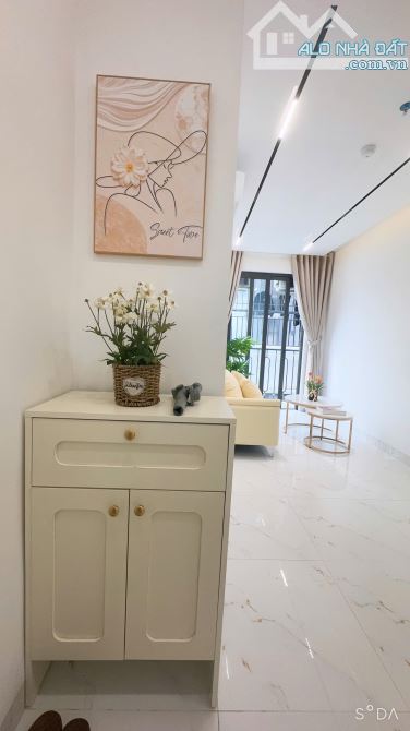 Bán Nhà Dòng Tiền CCMN Phân Lô Hoàng Văn Thái 7 Tầng 23 Phòng Cao Cấp Mặt Tiền 8,4M (ÔTô)