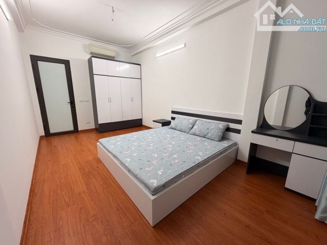 NHỈNH 7 TỶ CÓ NHÀ SIÊU ĐẸP PHỐ GIÁP NHỊ THỊNH LIỆT 5 TẦNG CÁCH Ô TÔ 20M,MỚI ĐẸP Ở LUÔN