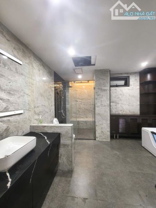 CỰC HIẾM - BÁN NHÀ PHÂN LÔ TRUNG HOÀ – 3 Ô TÔ TRÁNH – THANG MÁY – KHU CỰC HIẾM - VỈA HÈ RỘ