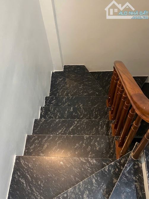 BÁN NHÀ 5 TẦNG XÂY MỚI HOÀN TOÀN - SÁT VÁCH TIMECITY -LÕI HAI BÀ TRƯNG - GIÁ 8,1 TỶ