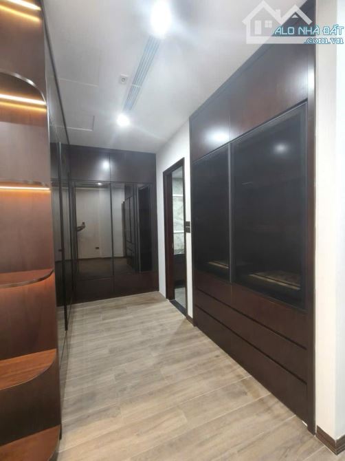 CỰC HIẾM - BÁN NHÀ PHÂN LÔ TRUNG HOÀ – 3 Ô TÔ TRÁNH – THANG MÁY – KHU CỰC HIẾM - VỈA HÈ RỘ