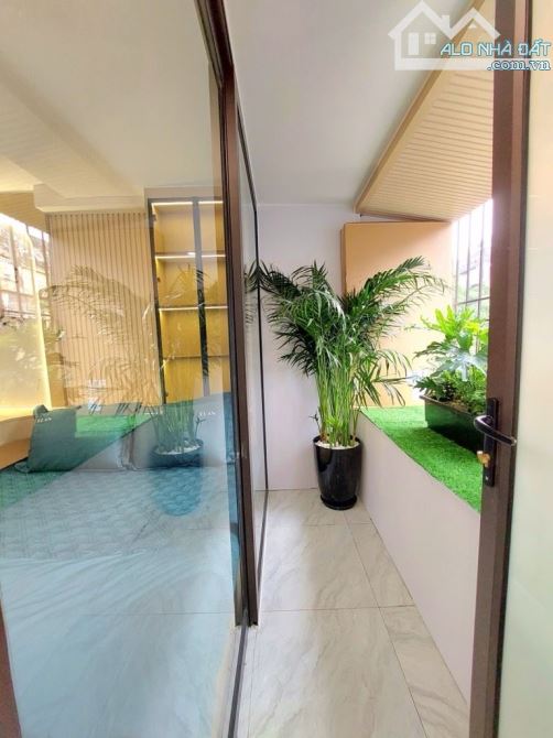 BÁN CĂN HỘ TẬP THỂ BÁCH KHOA DT 70M2 - VỊ TRÍ VIP- 1 BƯỚC RA PHỐ - Ở CỰC VIP - GIÁ 4.98