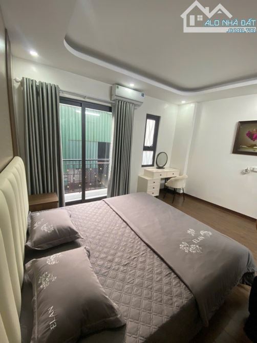 BÁN NHÀ 5 TẦNG XÂY MỚI HOÀN TOÀN - SÁT VÁCH TIMECITY -LÕI HAI BÀ TRƯNG - GIÁ 8,1 TỶ