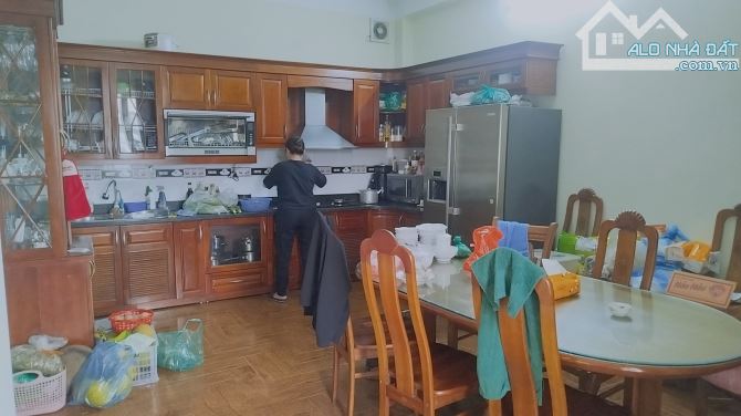 Bán nhà mặt phố Vĩnh Tuy, Hai Bà Trưng, tiện kinh doanh, 7 tầng 85m2 giá 52 tỷ