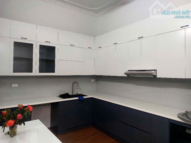 TỨ LIÊN – TÂY HỒ. BIỆT THỰ 85M² x 5 TẦNG–– 11 PHÒNG NGỦ.