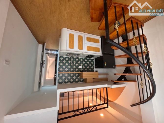 Dòng tiền 500tr/1 năm - bán tòa căn hộ dịch vụ 6 tầng thang máy full nội thất.