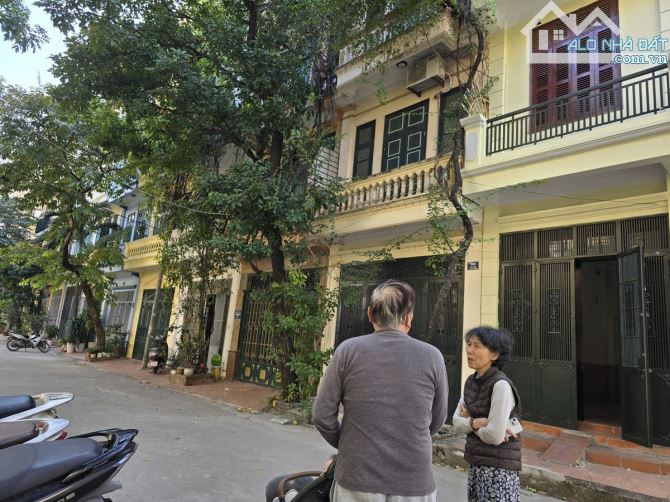 LK LÔ GÓC – 3 THOÁNG – KĐT ĐẠI KIM - Ô TÔ TRÁNH - KINH DOANH. DT 60m2, 4T, GIÁ 22.8 TỶ