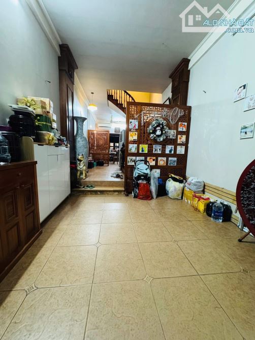 BÁN GẤP NHÀ PHỐ XUÂN THUỶ ĐƯỜNG OTO KD TẤP NẬP DT56m2*5T DÂN XÂY Ở LUÔN. CHỈ 14 TỶ