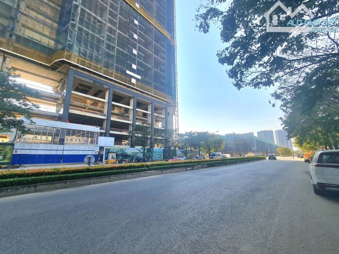 Bán 105m2 đất Phú Thượng Tây Hồ mặt tiền 6.4m đường thông ô tô tránh giá 27 tỷ