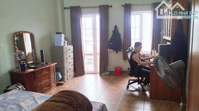 Bán nhà mặt phố Vĩnh Tuy, Hai Bà Trưng, tiện kinh doanh, 7 tầng 85m2 giá 52 tỷ