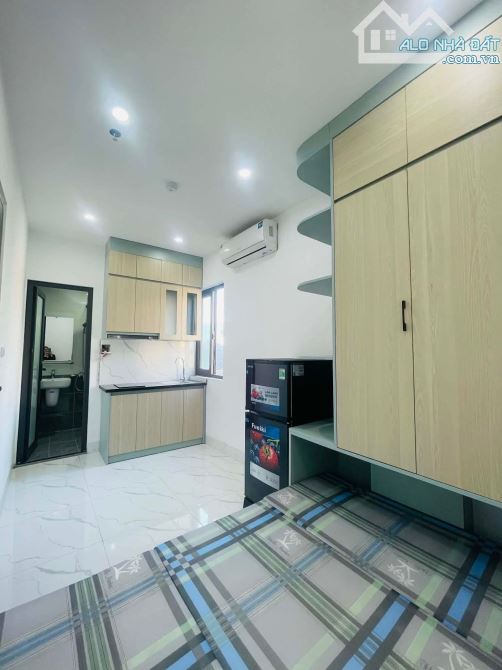 Xin lưu ý! Toà CHDV Xã Đàn, 104m2*7T, MT 6M, 25 PKK, 1P ra phố, đủ PCCC, dòng tiền 8%/năm!