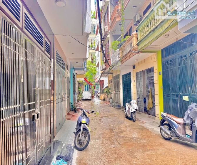 Siêu phẩrm Phân lô ô tô đỗ cửa, đống đa láng, thang máy kinh doanh , giá nhỉnh 14 tỷ