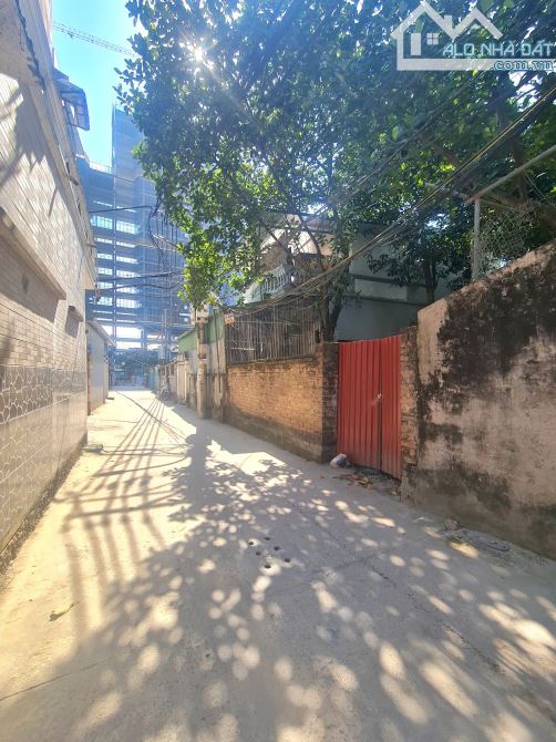 Bán 105m2 đất Phú Thượng Tây Hồ mặt tiền 6.4m đường thông ô tô tránh giá 27 tỷ