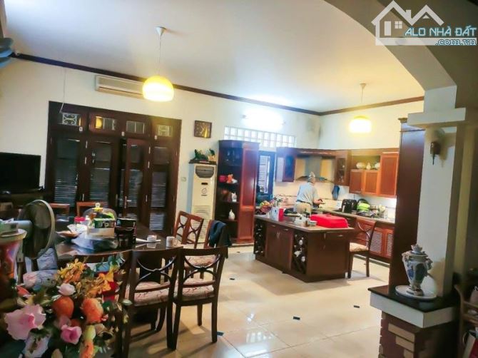 Ngõ phố Trường Chinh, oto tránh đỗ, vỉa hè KD, mặt tiền 8m, 2 thoáng, DT 20tr - 66m*6T