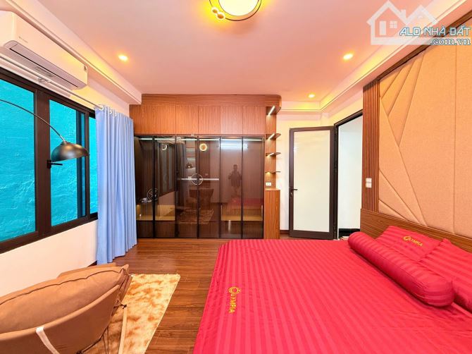 Bán nhà ngõ 178 ngõ Chợ Khâm Thiên, DT 40m, 6 tầng thang máy, MT 4.6 m, 9.65 tỷ, ngõ 2m.