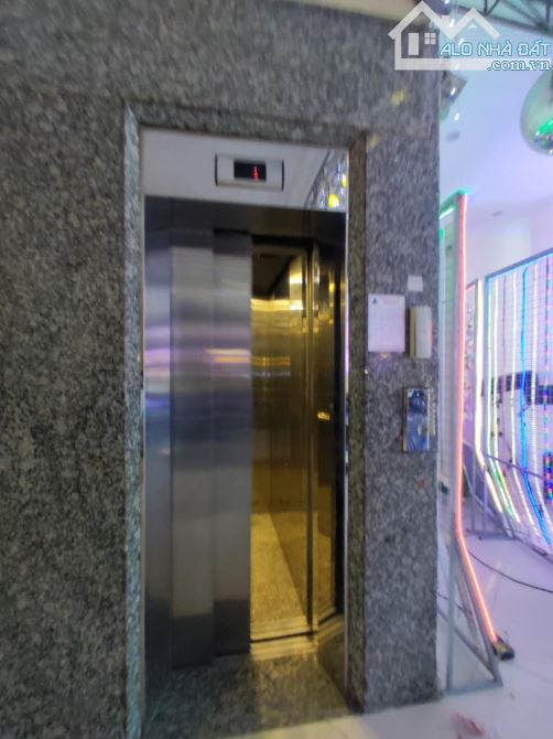 MẶT PHỐ BẠCH MAI 65m2 x 6 TẦNG THANG MÁY, MẶT TIỀN 5,8m giá 30 tỷ