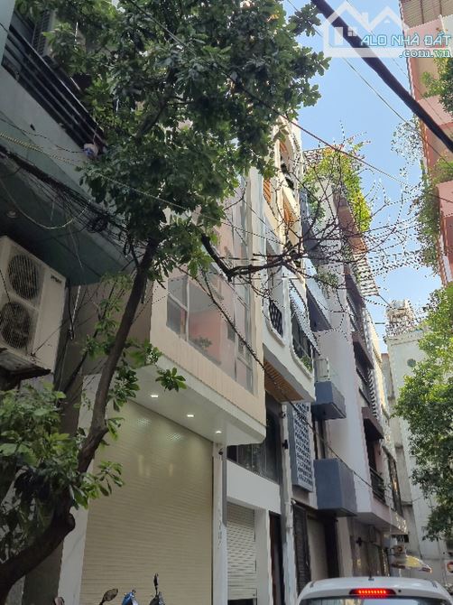 SIÊU PHẨM PHÂN LÔ– VỈA HÈ – Ô TÔ TRÁNH – THANG MÁY – DÒNG TIỀN ĐỈNH CAO, LÁNG HẠ, ĐỐNG ĐA