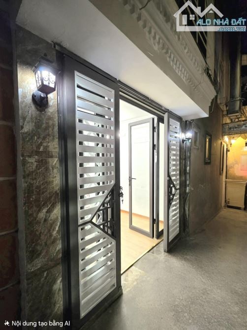 Nhà Ngõ Xã Đàn 2 - Gần Trường - Hồ Đắc Di. Ngõ Thông Các Ngả. DT 23/25m - 5 Tầng - MT 3m.