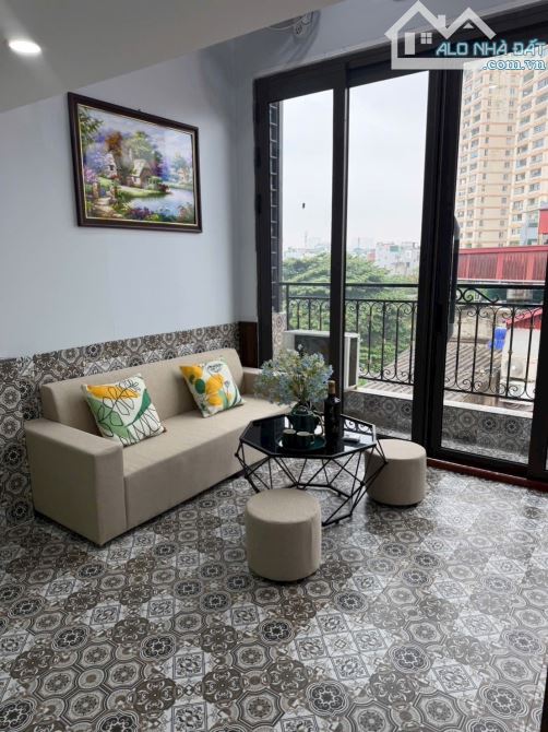 CHDV Minh Khai - trước nhà 5m, 3 mặt thoáng, không ngoặt ra phố - 12.x tỉ 50tr/tháng