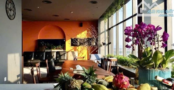 Bán căn hộ Penthouse 216m2 Phú Thượng Tây Hồ View Triệu đô mặt tiền 10m. Giá 20.5 tỷ