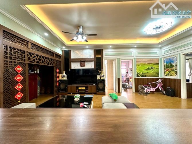 CHUNG CƯ HÒA PHÁT - GẦN HỒ ĐỀN LỪ - 3 PN- 130M2- FULL NỘI THẤT TIỀN TỶ - GIÁ 8 TỶ