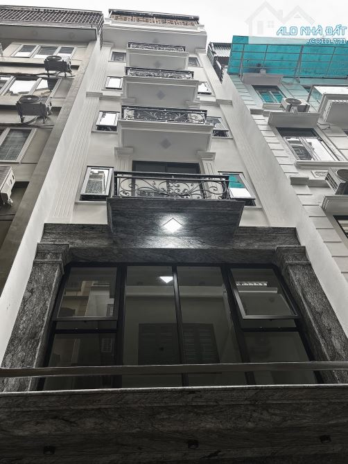 Bán nhà ô tô vào nhà phố Phạm Tuấn Tài: dt 45m, 7 tầng, thang máy, m 4.5m, giá 26 tỷ