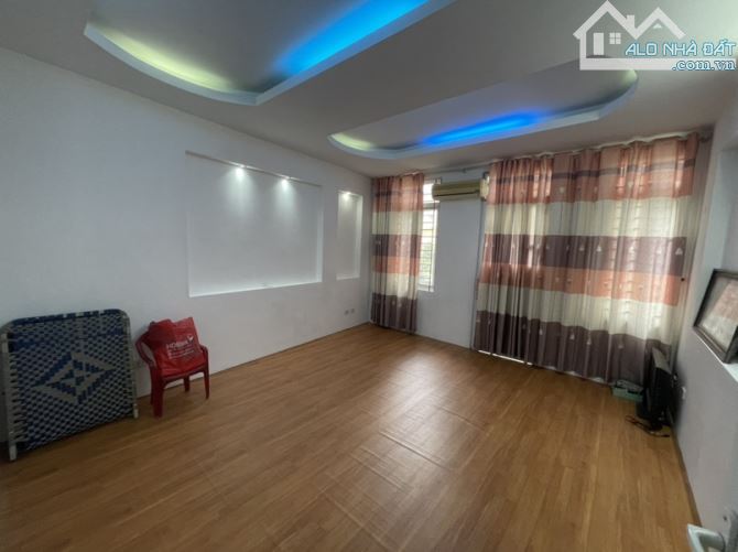 7.97 tỷ – Lô góc Thanh Nhàn, 34m², ô tô đỗ cửa, kinh doanh đỉnh