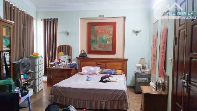 Mặt Phố Minh Khai, Vỉa hè kinh doanh, 7 tầng Thang Máy, dt 85m, m.tiền 12.4m, Giá 49.5 tỷ.