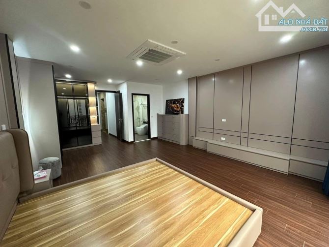 BÁN GẤP NHÀ PHÂN LÔ VĨNH PHÚC OTO TRÁNH VỈA HÈ KD TẤP NẬP DT46m2*7T THANG MÁY MỚI. 17 TỶ