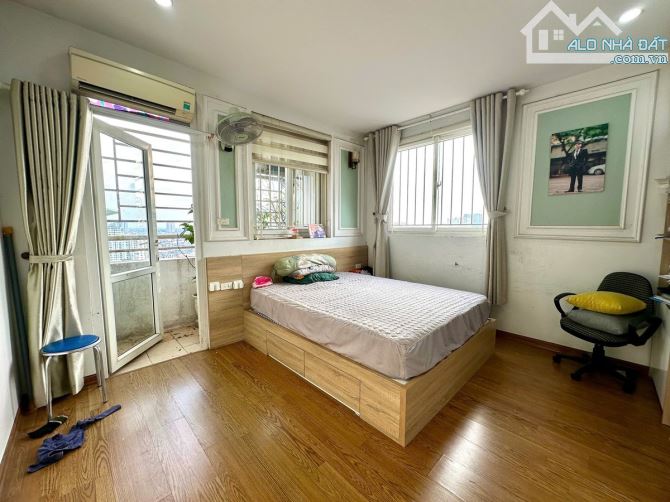 CHUNG CƯ HÒA PHÁT - GẦN HỒ ĐỀN LỪ - 3 PN- 130M2- FULL NỘI THẤT TIỀN TỶ - GIÁ 8 TỶ