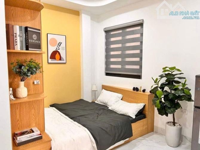 Bán Nhà Dòng Tiền Vũ Tông Phan 7 Tầng 15 Phòng Khép Kín Full Đồ ( Ô Tô Đỗ Cửa )