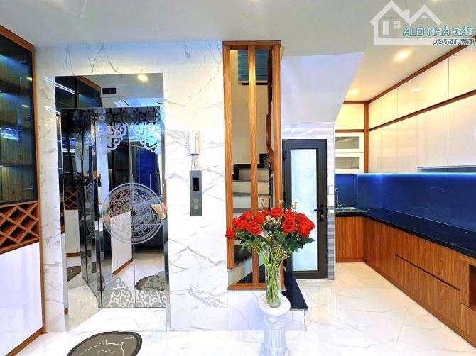 ĐỐNG ĐA – TRUNG PHỤNG – 40M- 6 TẦNG THANG MÁY – FULL NỘI THẤT – NỞ HẬU – GẦN XÃ ĐÀN