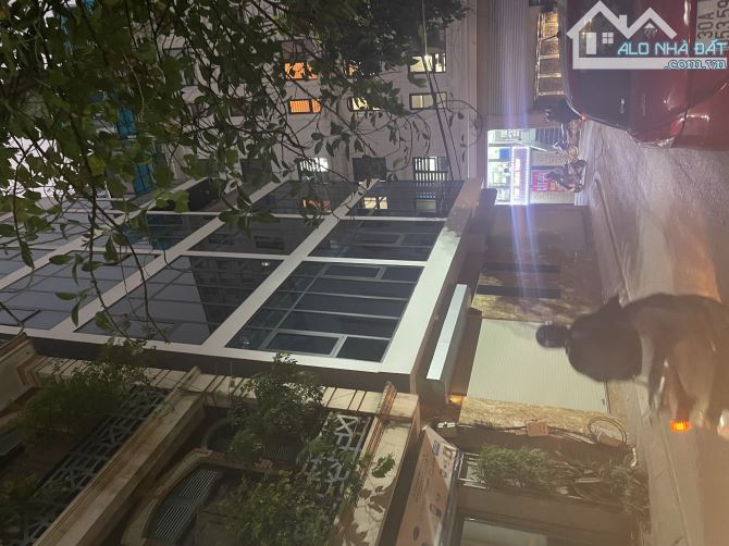 BÁN GẤP NHÀ PHÂN LÔ VĨNH PHÚC OTO TRÁNH VỈA HÈ KD TẤP NẬP DT46m2*7T THANG MÁY MỚI. 17 TỶ