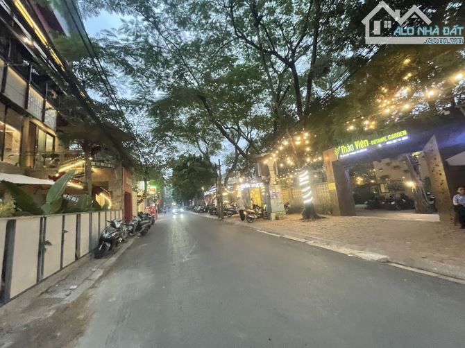 CCMN Phân lô Hoàng Cầu, 28Pkk, 110m, 9 tầng, 42 tỷ