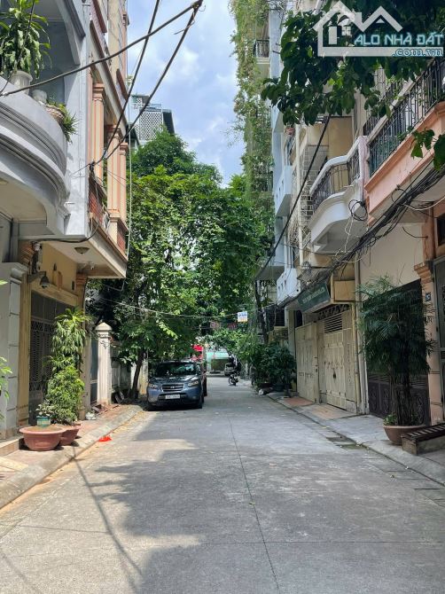 Bán nhà phân lô phố Lạc Trung, Hai Bà Trưng ô tô tránh, 4 tầng 70m2 giá 26 tỷ