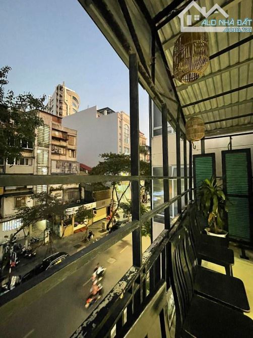 Khẳng định đẳng cấp chủ nhân khi sở hữu nhà mặt phố Thi Sách, 99m2, mặt tiền 4.5m, 42 Tỷ