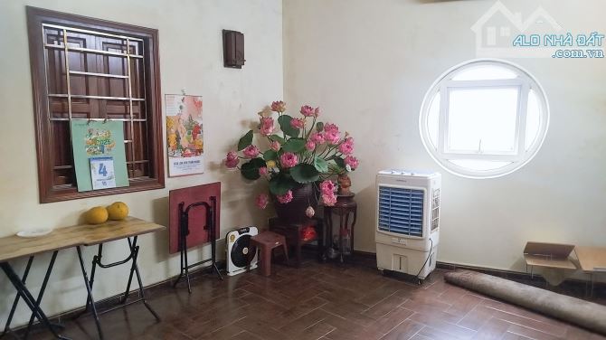 Mặt Phố Minh Khai, Vỉa hè kinh doanh, 7 tầng Thang Máy, dt 85m, m.tiền 12.4m, Giá 49.5 tỷ.