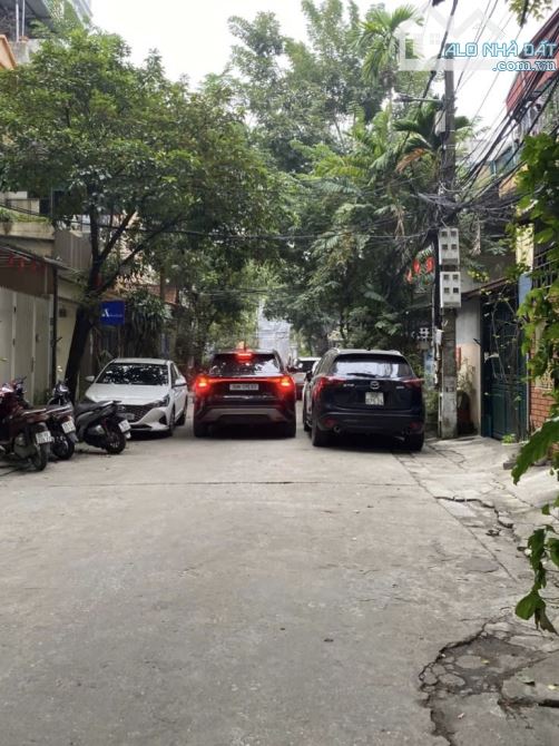 Bán Gấp Siêu Phẩm Nhà Phố Ngọc Khánh Ba Đình Ô Tô Tránh DT 85M 5T MT 5M Giá 33.8Tỷ