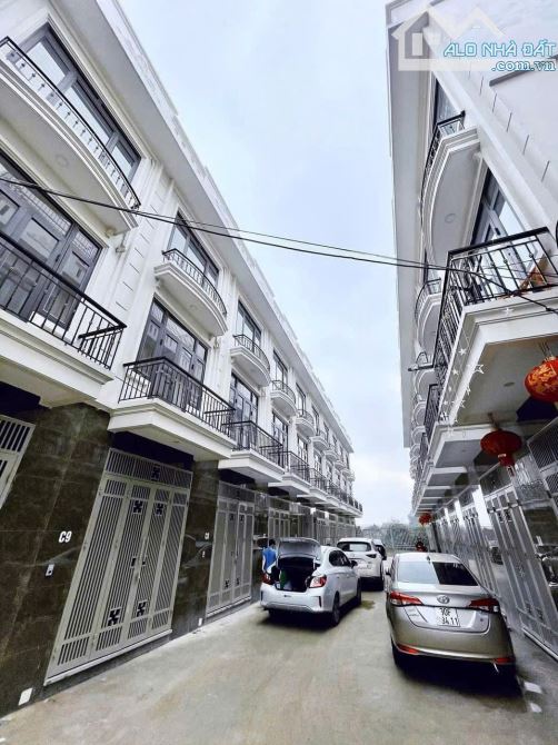 Bán nhà Liền kề 3PN 3WC 45m2  full nội thất,giá bán 4,65 tỷ , đẹp và nhiều tiện ích