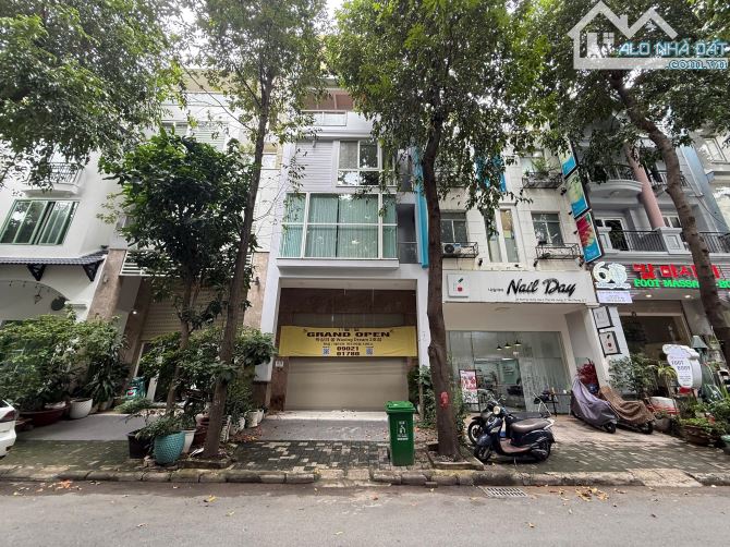 Nhà mặt tiền R4-80 hưng gia 4, tân phong, DT 6x18.5, 5 Lầu, có HDT 56tr, 33 tỷ