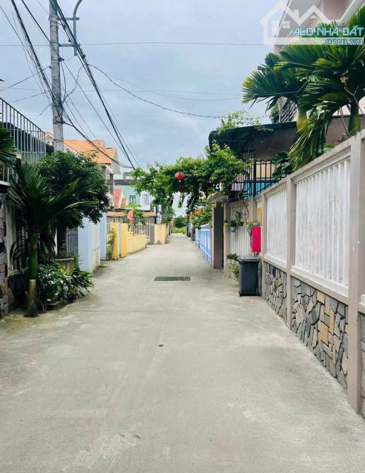 Cần bán nhà 3 mê đúc, Dt 6,5x25m Hướng Bắc, hẻm Ô tô P Nghĩa Lộ, Quảng Ngãi